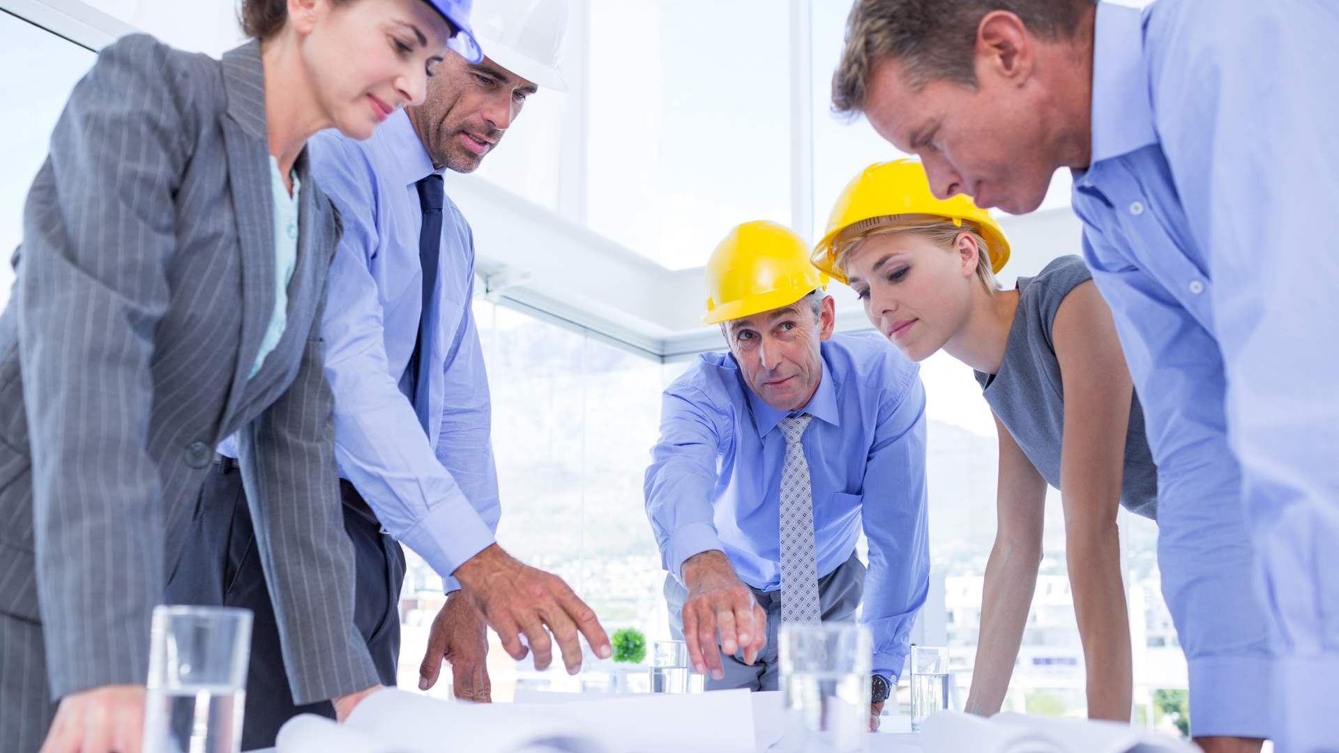 קבלן פרטי או חברה מקצועית לניהול פרויקטים